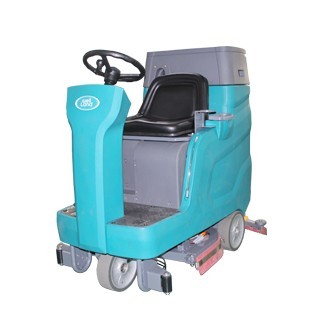 FD100 駕駛式洗地機（租）